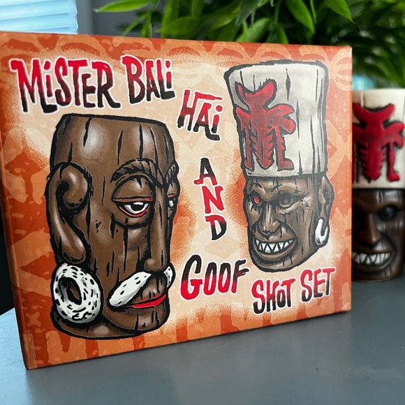 Bali Hai Shot Set Mini Tiki Mugs New in Box Goof on the Roof San Diego Exclusive - Picture 2 of 3